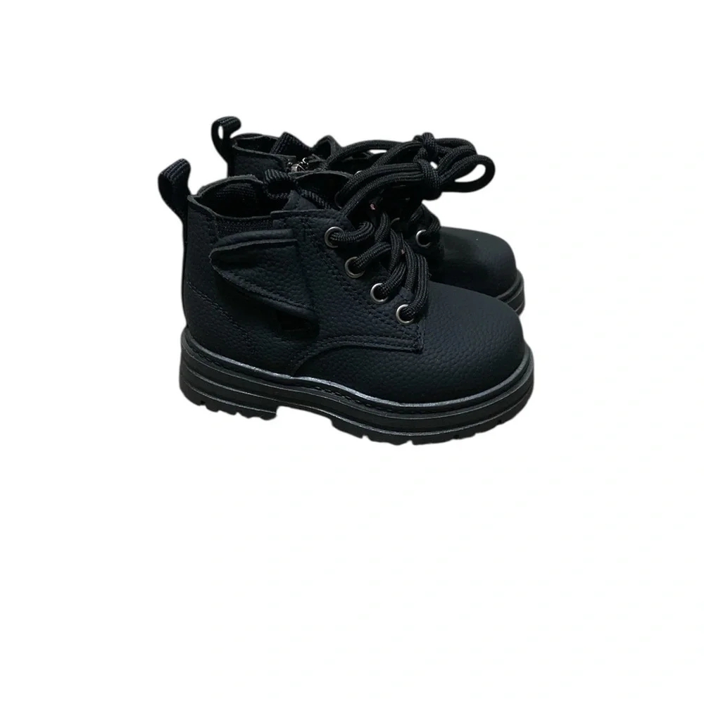 NWT Kids Black Lace-Up Boots Toddler‎ 7